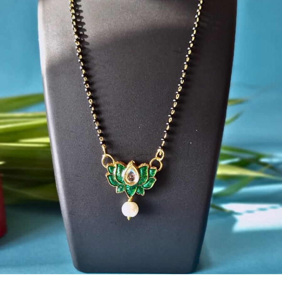 lotus kundan mangalsutra
