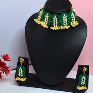 Green Fabic Choker set