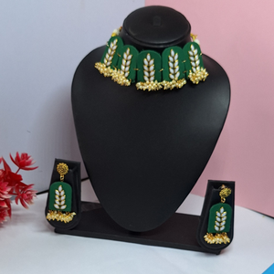 Green Fabic Choker set