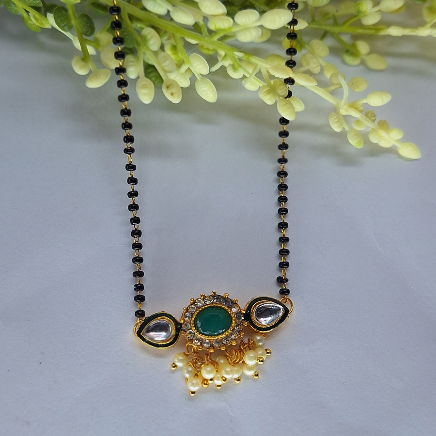 Kundan Flower Pendant Mangalsutra