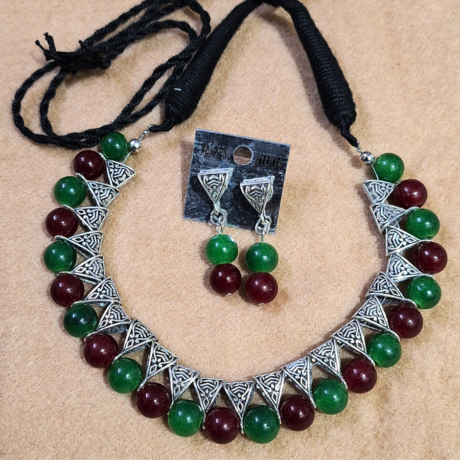 CONE WITH BEAD NECKLACE